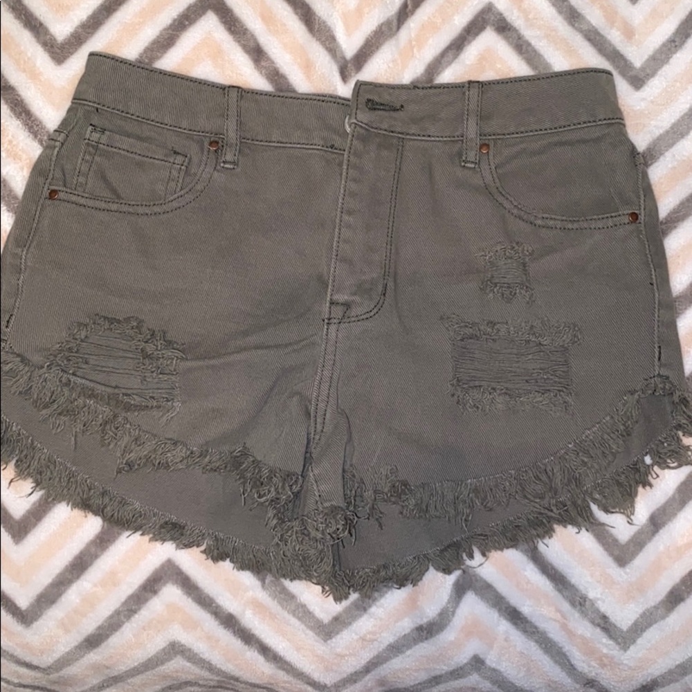Pace in hi-rise shorts